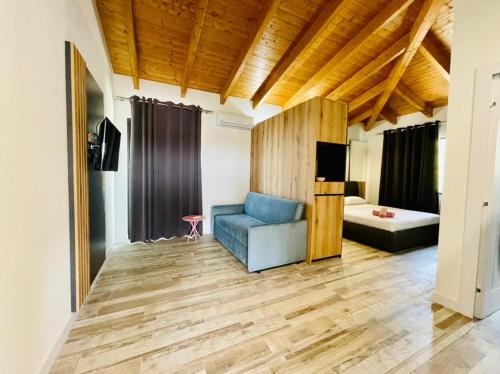 ADRIATIK Hotel in วลอรา