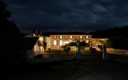 B&B Boisredon - Le Manoir du Mûrier - Bed and Breakfast Boisredon