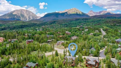 Snowy Paws at Eagles Nest Townhome