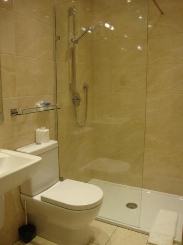 Ascot House - image 12