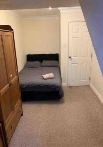 6 Bedroom House For Corporate Stays in Corby Suitable for Nightshift Workers