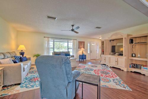 Citrus Springs Getaway Less Than 12 Miles to Crystal River in Dunnellon