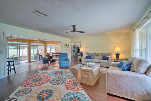 Citrus Springs Getaway Less Than 12 Miles to Crystal River in Dunnellon