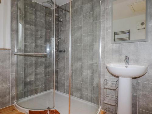 Vine Cottage St. Austell - image 3