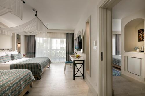 Limak Cyprus Deluxe Hotel Limak Cyprus Deluxe Hotel