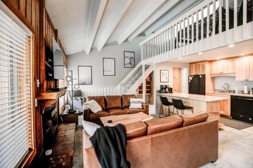 Lift 210C Condo Walk to Slopes and Downtown in Breckenridge, USA