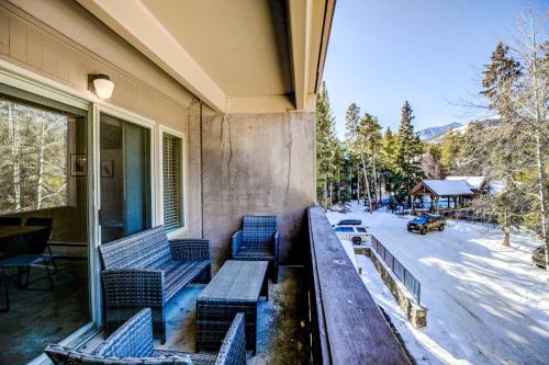 Lift 210C Condo Walk to Slopes and Downtown in Breckenridge, USA