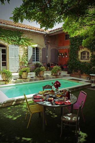 Chambres d'hôtes Maison Auguste chambre d'hôte Salon-de-Provence