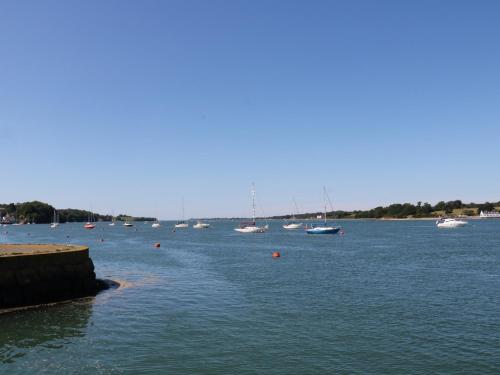 Glan Y Don Y Felinheli - image 12