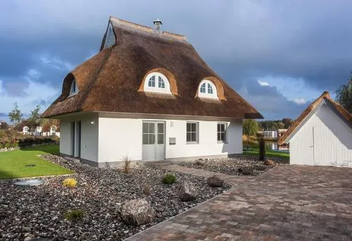 Ferienhaus Haubenlerche 40 in Fuhlendorf, Deutschland