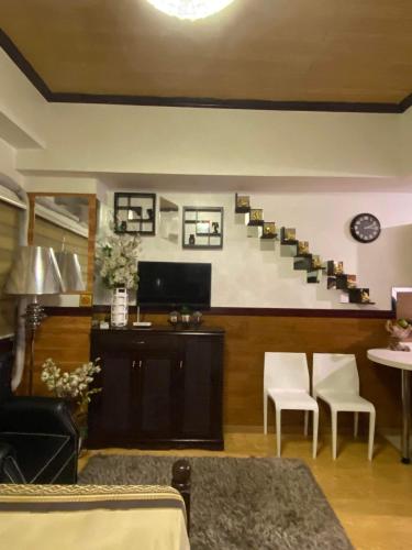 CedarPeak215, Baguio (photo 8)