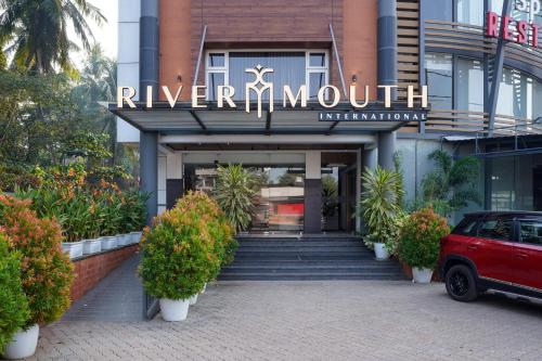 . Nexstay River Mouth International