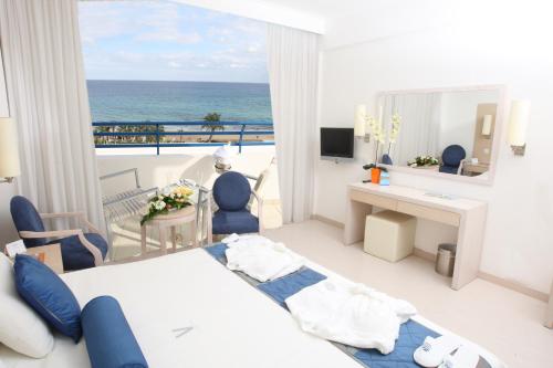 Vrissiana Beach Hotel - main image