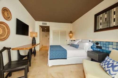 2 twin beds