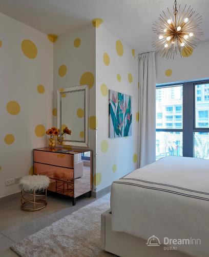 Dream Inn Dubai Apartments - Claren Downtown Private Terrace - image 10