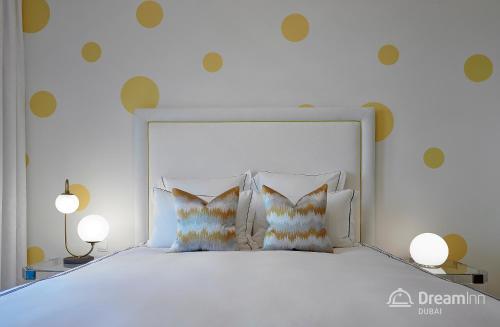 Dream Inn Dubai Apartments - Claren Downtown Private Terrace - image 13