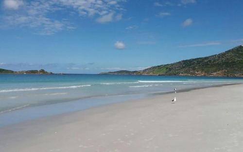 منظر, Casa com wi-fi ao lado da praia em Arraial do Cabo in Foguete