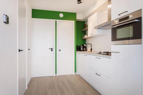 Welcome in - Beneden appartement direct aan het Sneekermeer met tuin, Offingawier (Foto 6)