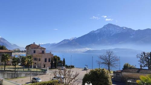 Apartment with Lake View