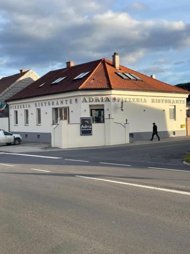  Ristorante Adria, Pension in Gloggnitz bei Würflach