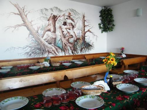 Restoran, U Poraja in Ząb