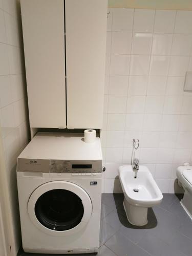 Studio Apartment image 10