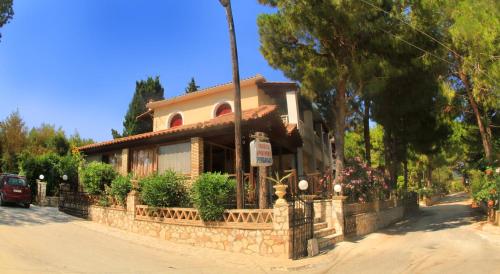 A szálláshely kívülről, Pyrgaraki Studios and Apartments in Vasilikos