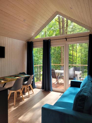2 bedrooms, 4 beds