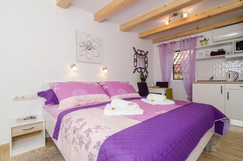 1 queen bed