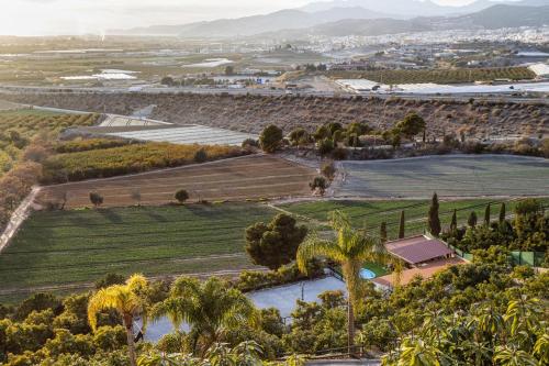  Cortijo las Caballerizas in Motril