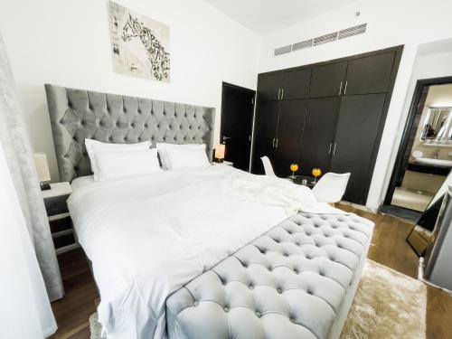 Luxury Room with Marina view close to JBR Beach and Metro with Shared Kitchen, Dubai (photo 11)