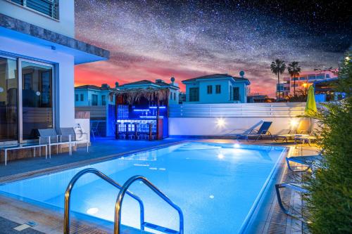 7 bedrooms, 20 beds