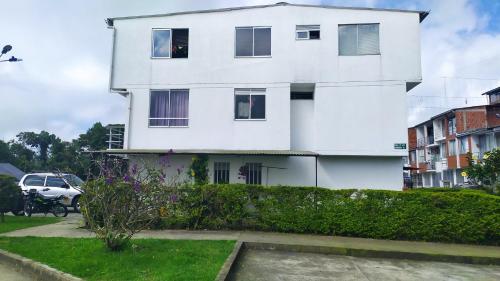 Exterior view, Apartamento-Habitacion Palonegro Manizales in Ciudadela del Norte