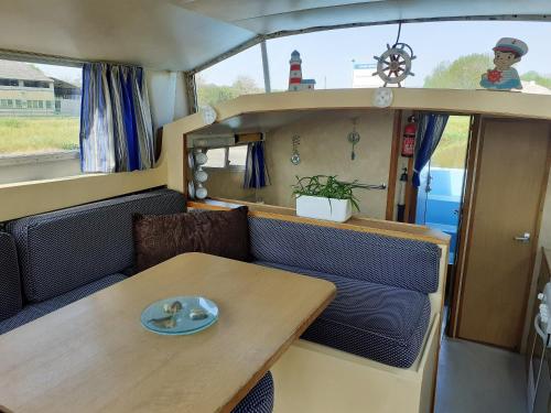 Property with 2 bedrooms in Nevers with wonderful lake view - image 13