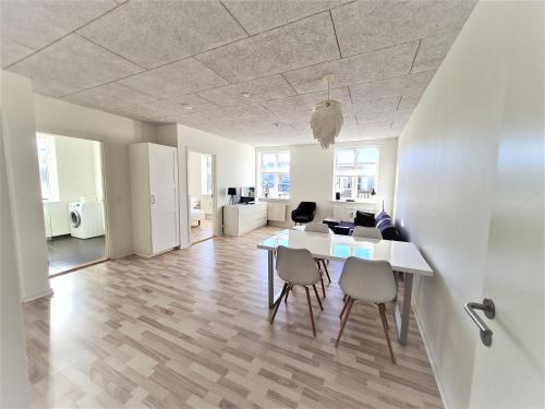 (025) Østergade 87 a. Ground Floor in Esbjerg