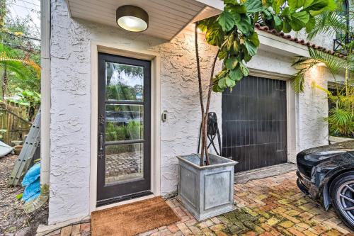Chic Getaway in Desirable South Tampa District! in Tampa, USA