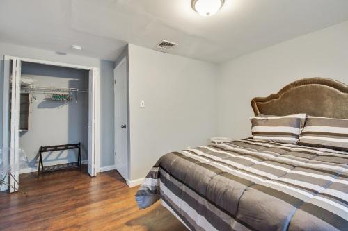Hillyer Manor - Comfy Townhouse In Great Location! Pet Friendly!! townhouse in Orange, USA