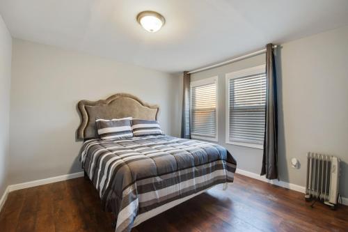 Hillyer Manor - Comfy Townhouse In Great Location! Pet Friendly!! townhouse in Orange, USA