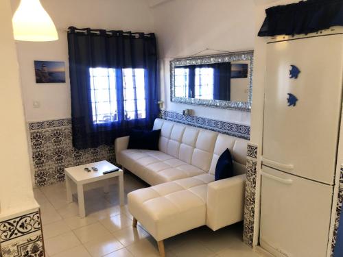 House with 2 bedrooms in Telde with wonderful sea view furnished terrace and WiFi 10 m from the beach - image 10