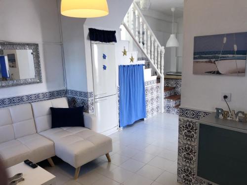 House with 2 bedrooms in Telde with wonderful sea view furnished terrace and WiFi 10 m from the beach - image 2