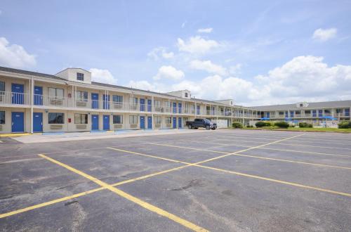 Motel 6-Webster, TX - Houston - Nasa Lake in Webster, USA