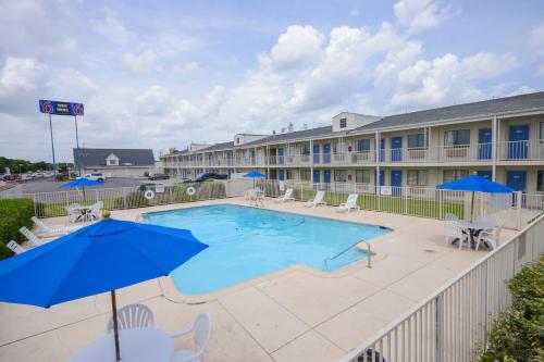Motel 6-Webster, TX - Houston - Nasa Lake in Webster, USA