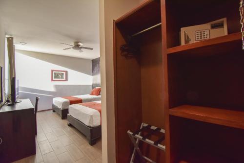 Twin Room room in Hotel Tötem Guadalajara