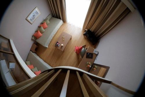 1 double bed, 2 twin beds