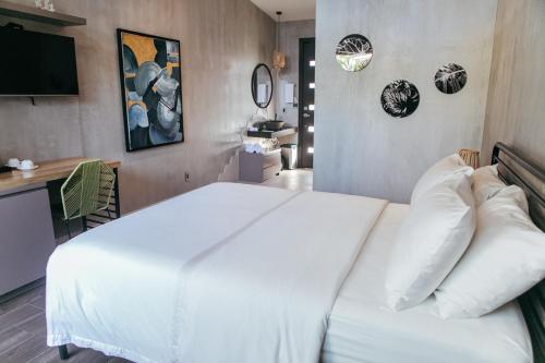 344815719 Mother Earth Luxury Boutique Hotel, Restaurant & Spa