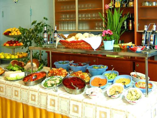 餐飲選擇, Hotel Metron in 切塞納蒂科市中心