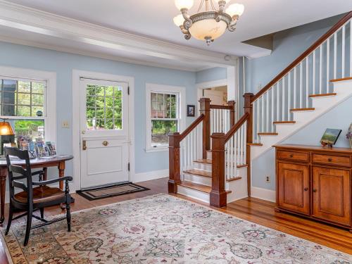 Pinecrest Bed & Breakfast - 로비