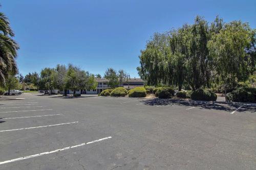 Motel 6-Carpinteria, CA - Santa Barbara - South - Photo 6 of 32