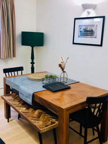 Picture of Contemporary Large Apartment In An Ideal Location