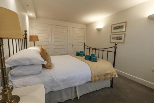 Harbour House Apartment - image 7